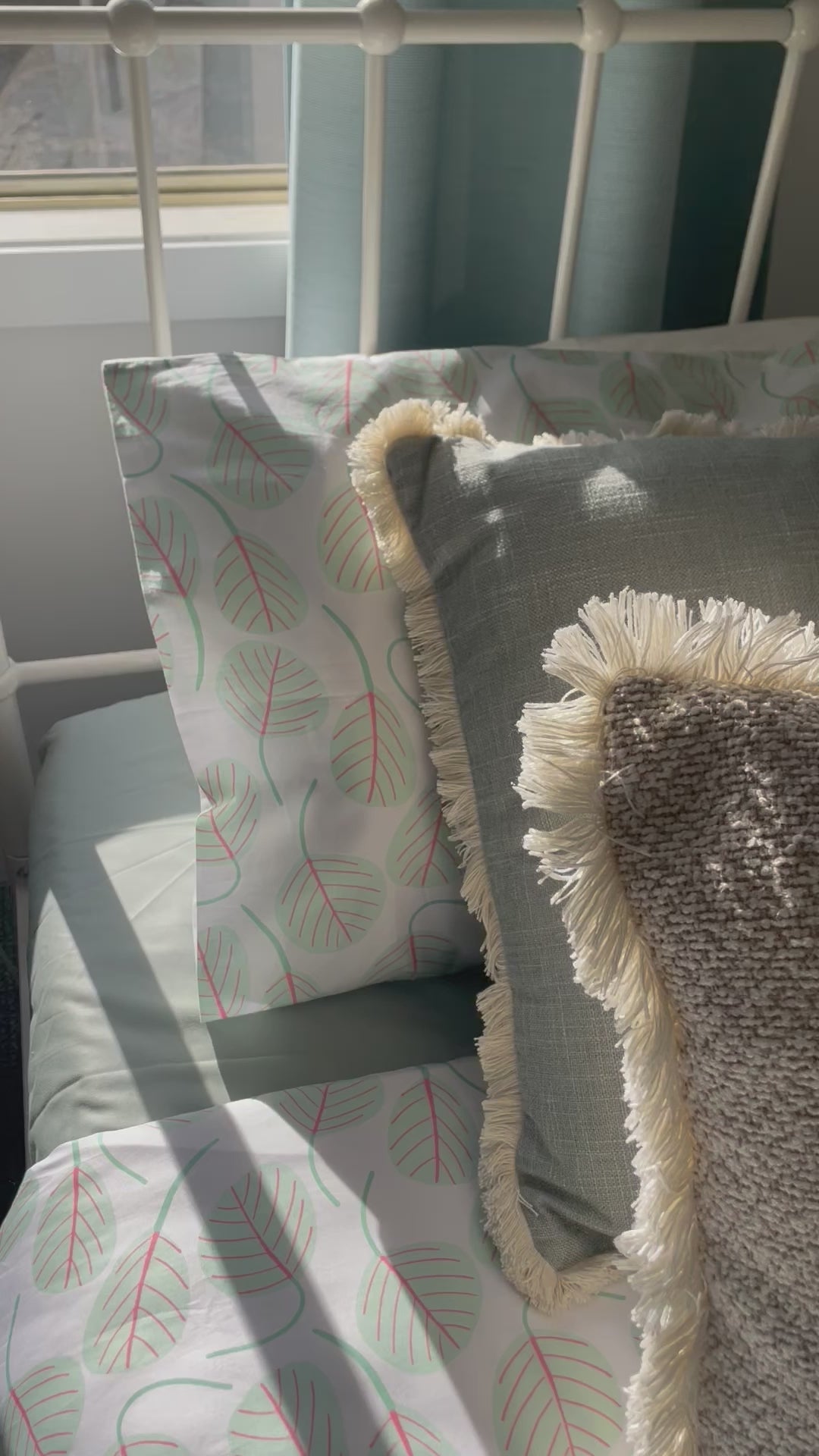 Gum leaves Quilt Cover